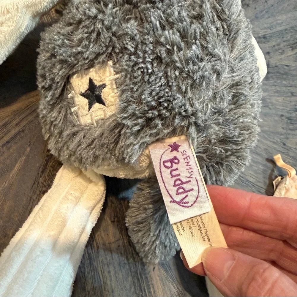Scentsy “Homer the‎ Husky” Buddy Plush – Sugar Cookie Scent Pak – Retired